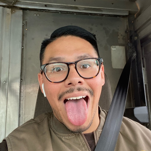 Meet your Posher, Chris - Picture 1 of 1